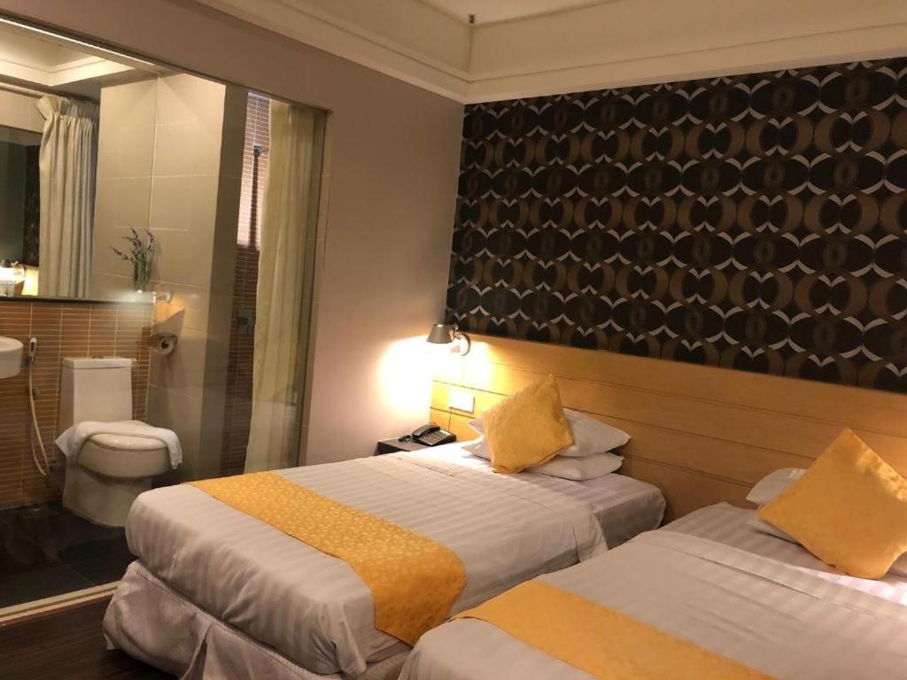 De Hotel Іпох Екстер'єр фото