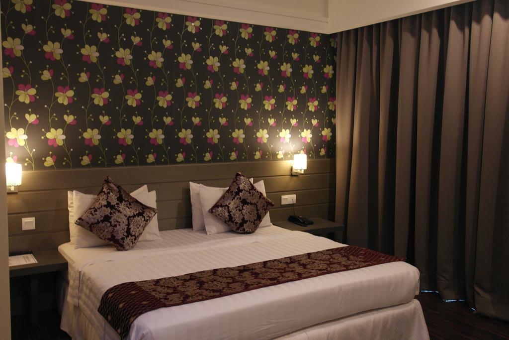 De Hotel Іпох Екстер'єр фото