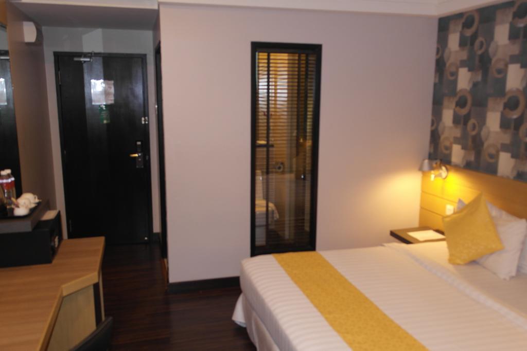 De Hotel Іпох Екстер'єр фото